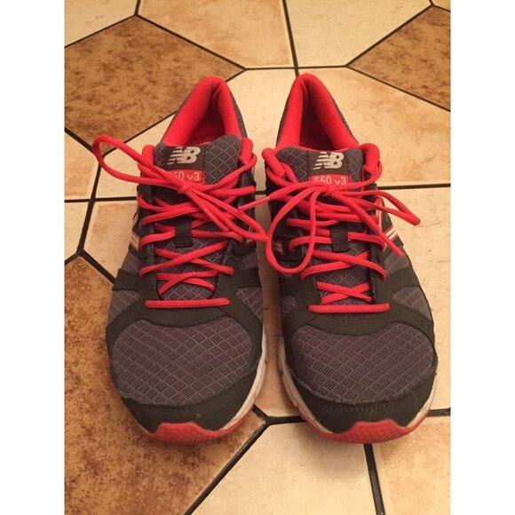 New Balance pink and grey Running or walking shoes size 9 - Picture 2 of 5